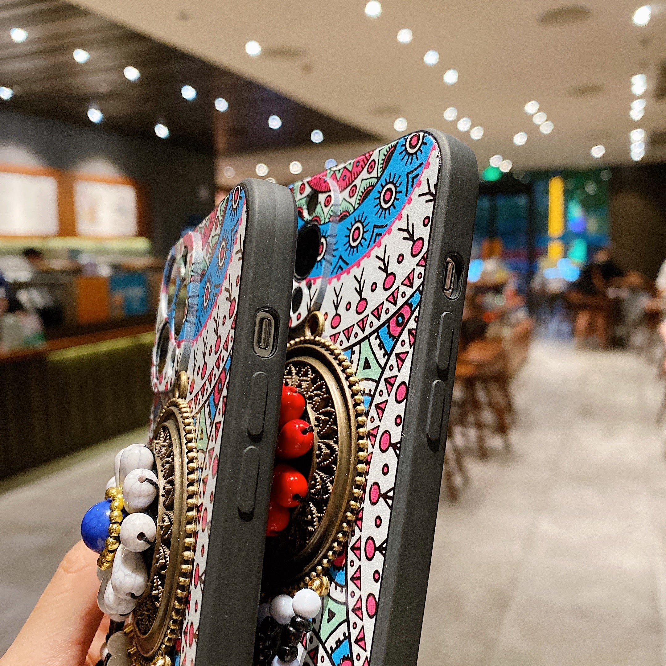 Beaded Artisan Phone Case: Ethnic Inheritance