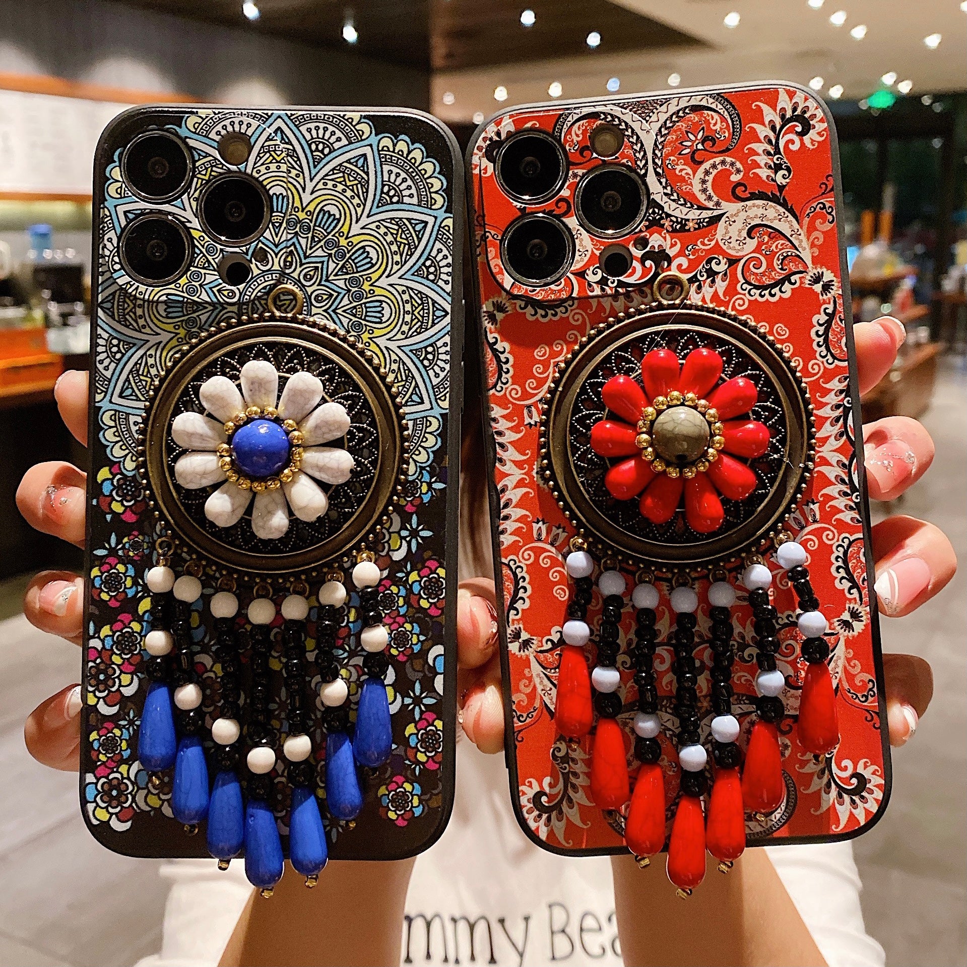 Beaded Artisan Phone Case: Ethnic Inheritance