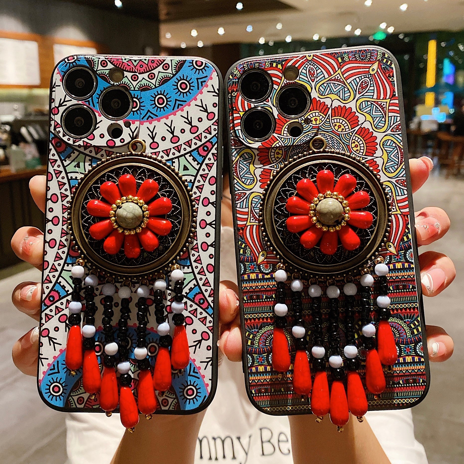 Beaded Artisan Phone Case: Ethnic Inheritance