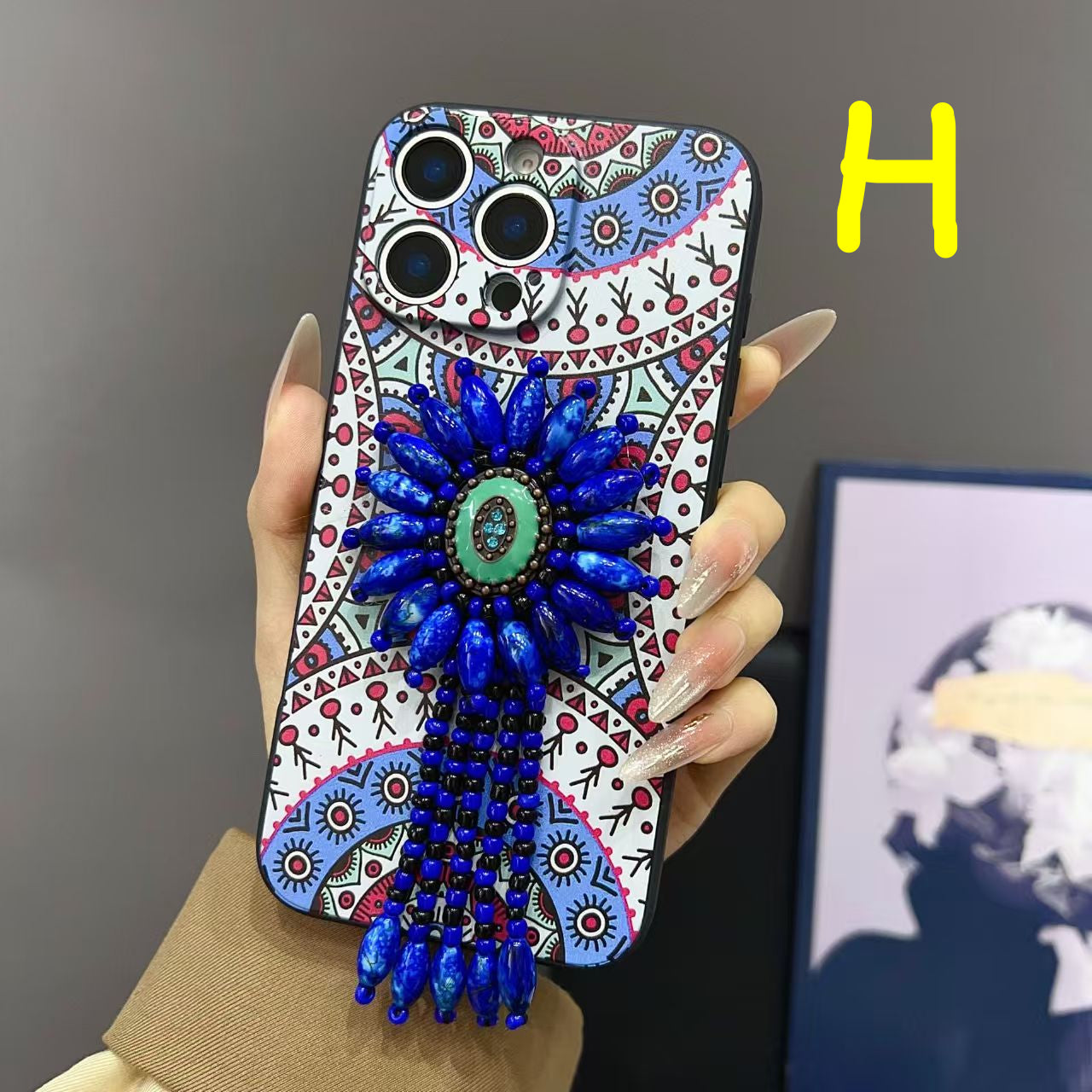 Beaded Artisan Phone Case: Ethnic Inheritance