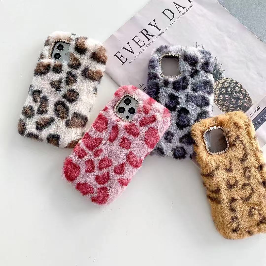 Cloud-Touch Plush Phone Case: Healing Softness & Protection