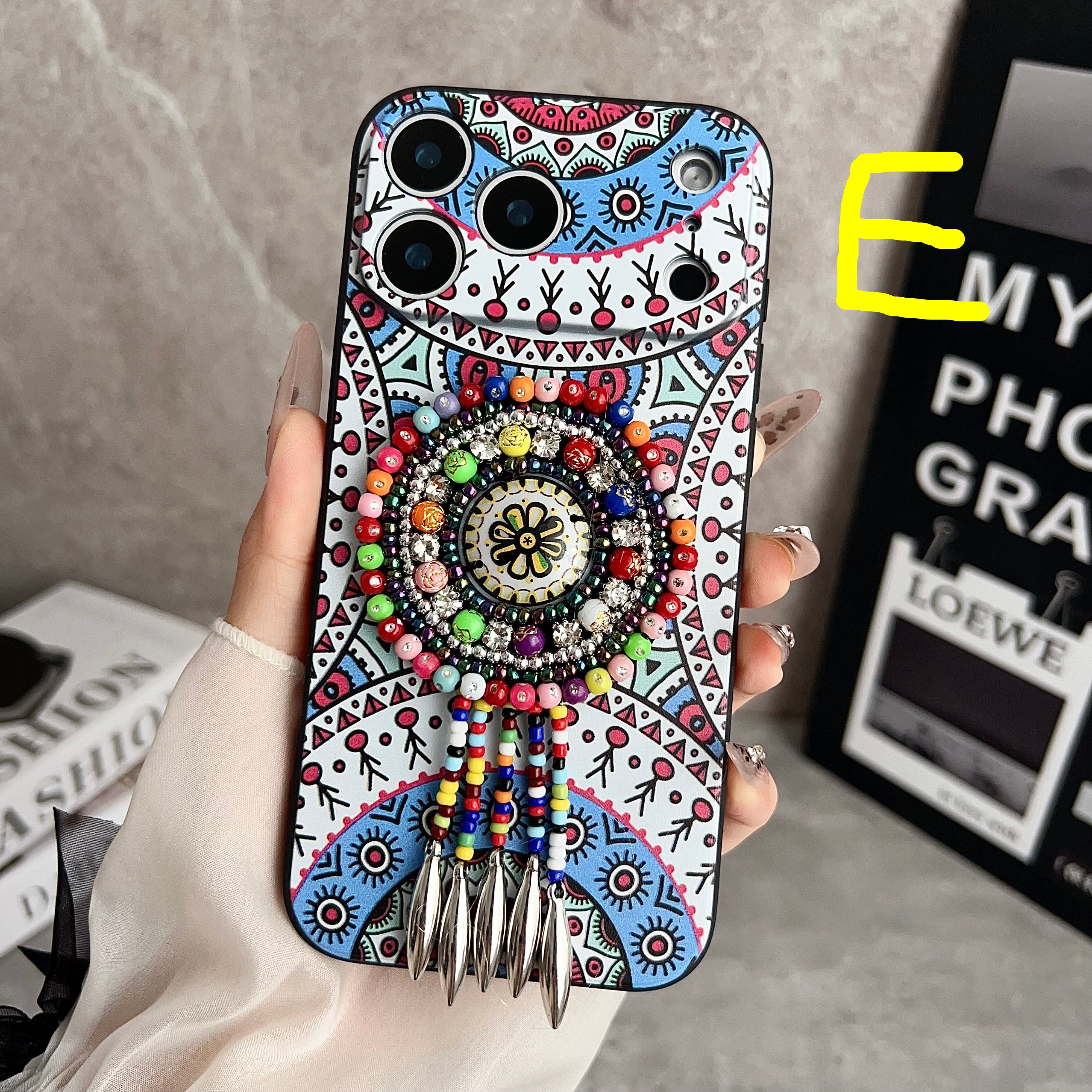 Beaded Artisan Phone Case: Ethnic Inheritance