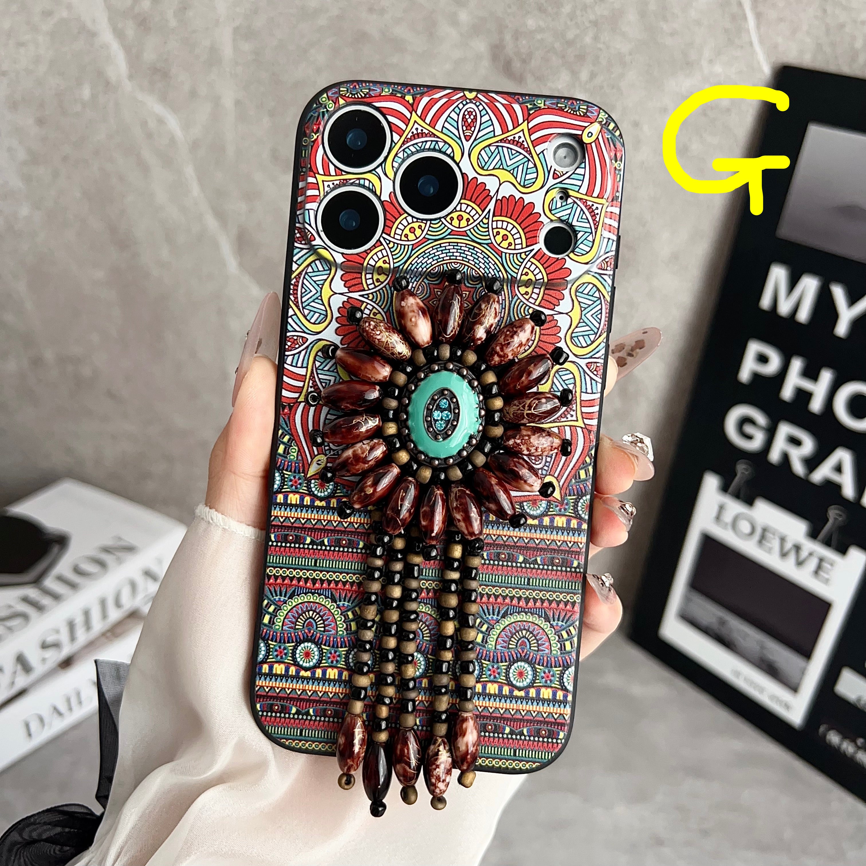 Beaded Artisan Phone Case: Ethnic Inheritance