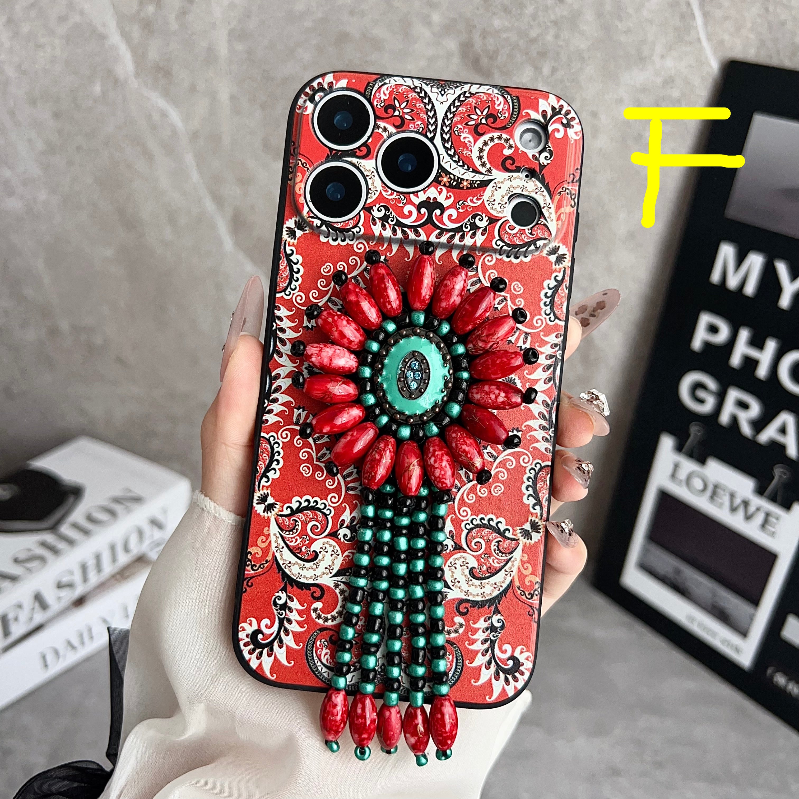 Beaded Artisan Phone Case: Ethnic Inheritance