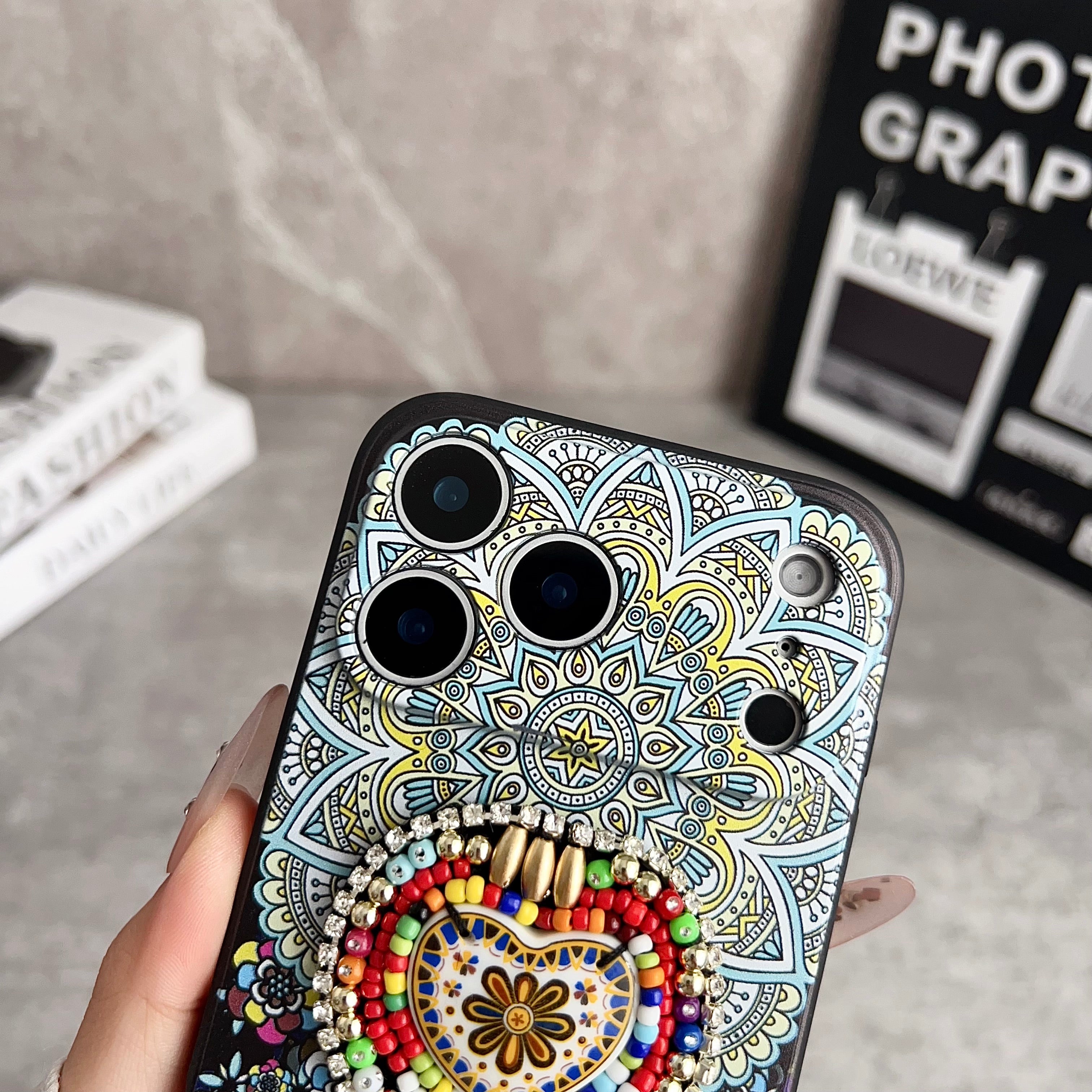 Beaded Artisan Phone Case: Ethnic Inheritance