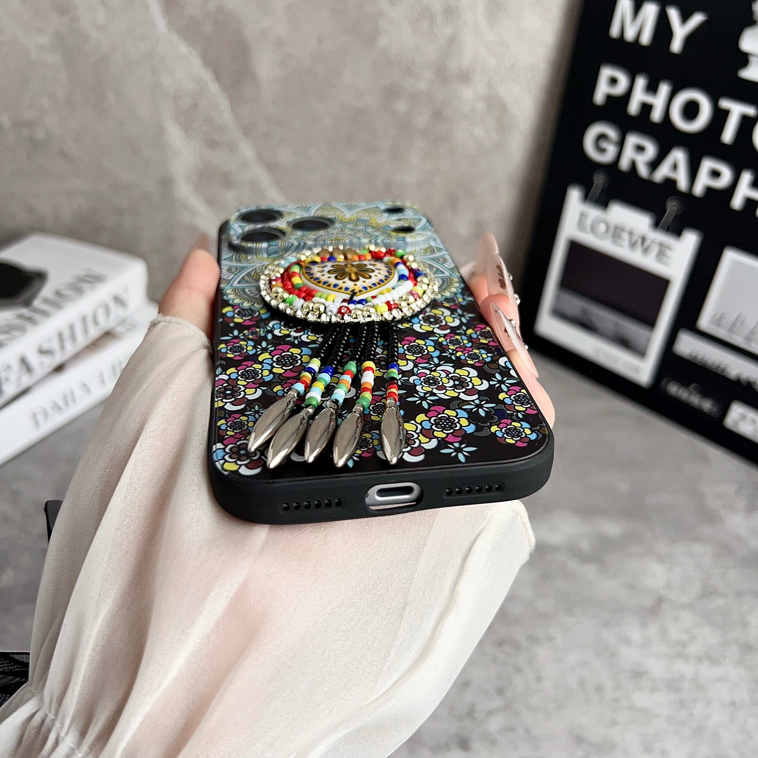 Beaded Artisan Phone Case: Ethnic Inheritance