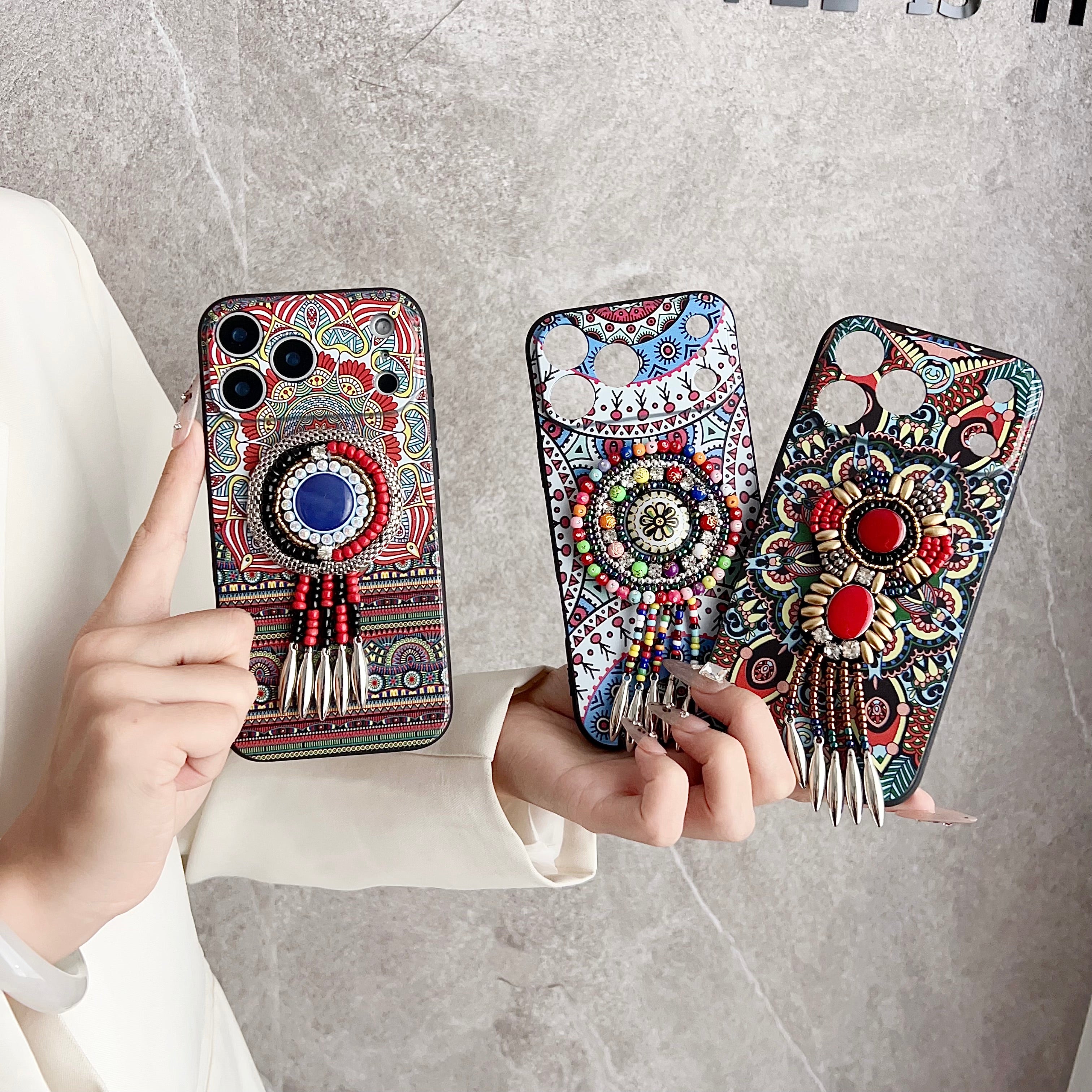 Beaded Artisan Phone Case: Ethnic Inheritance