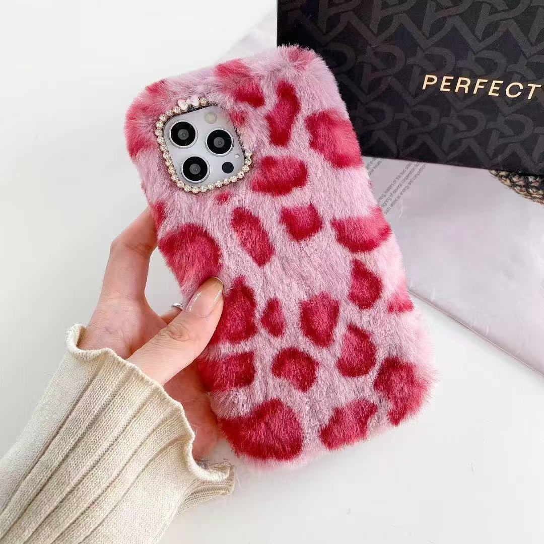 Cloud-Touch Plush Phone Case: Healing Softness & Protection