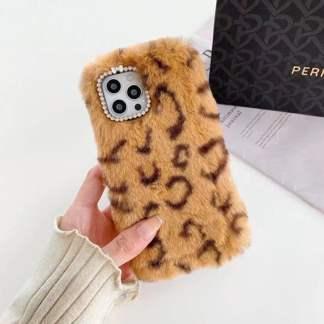 Cloud-Touch Plush Phone Case: Healing Softness & Protection